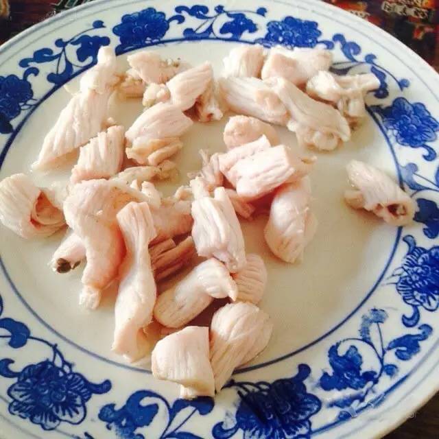 (羊肚仁) 肚芯:肚板内侧,口感老嫩适中. 肚葫芦:学名网胃,口