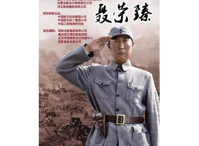 林永健军装照惹争议,穿军装该不该留胡子?正方观点最能打动人心