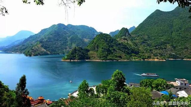 青水美的宜居之城 水至此而夷,山至此而陵 因此宜昌古称夷陵 上控巴蜀