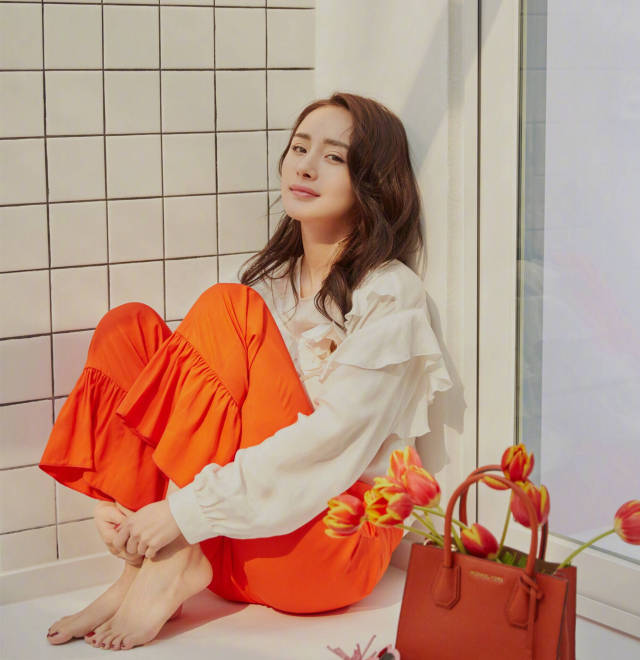 明星魅足第2期:人霸气,脚也霸气的女人-杨幂