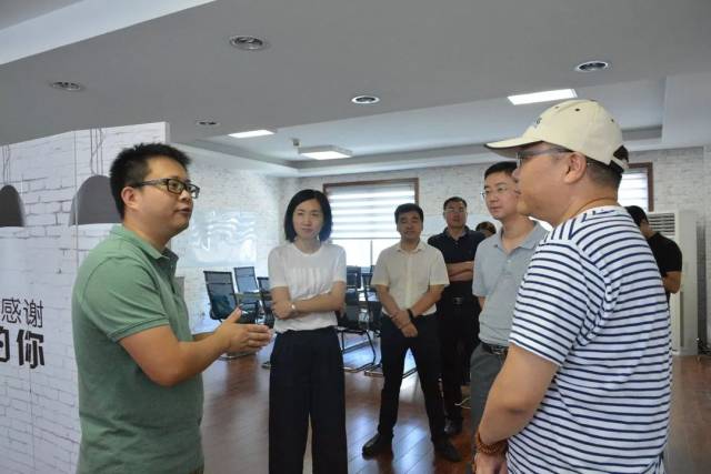 杭师大校委宣传部常务副部长沈威 阿里巴巴商学院党委书记张佐等