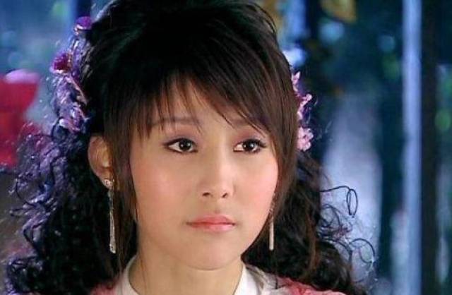 首先第一个给大家说一下方琳,这个是聊斋之莲香里面的人物,当时是她第