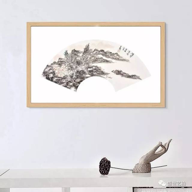 冯华春 国画扇面"湖舍清话" 尺寸:20x60cm 画芯未装裱,图一为装框效果