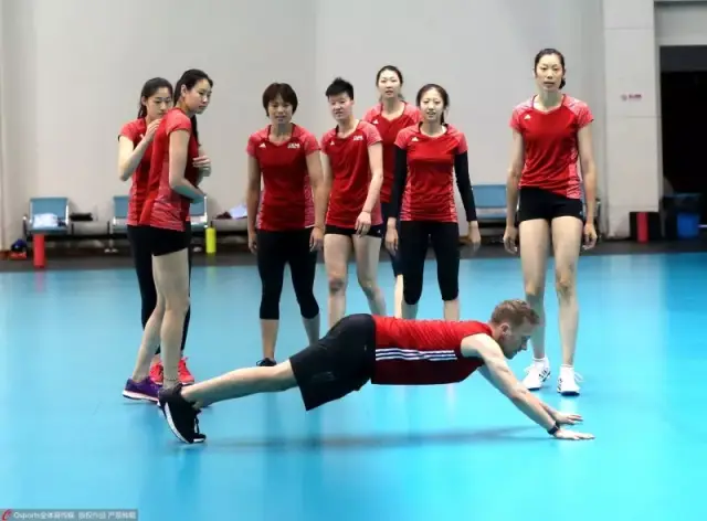 萨尔维亚最强二传奥杰年诺维奇回归 被朱婷打