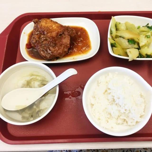 國企食堂飯菜差?中國移動5元一份的工作餐,網友:沒關係進不去