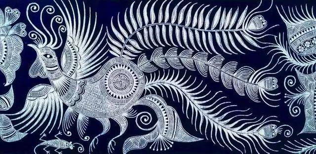 在如今许多蜡染里的鱼和蛙,大部分都是体态肥硕,就好像孕育着新的生命