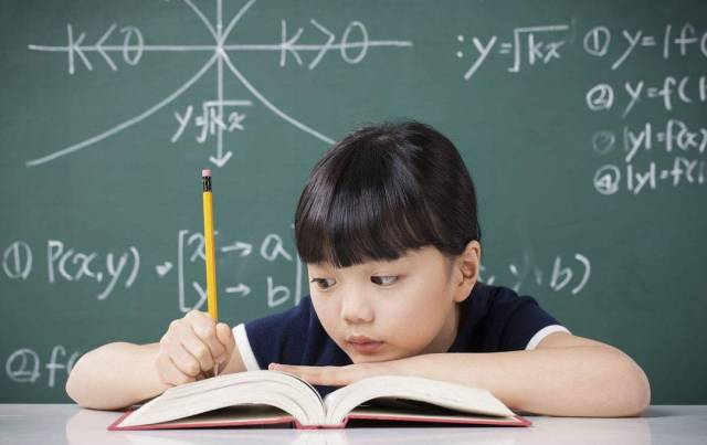 为什么孩子数学成绩会越来越差?原因居然在这