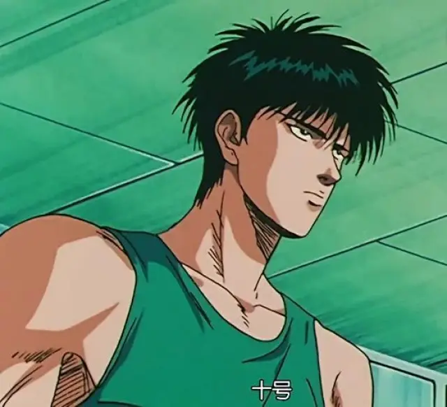 灌篮高手十号球衣原来是流川枫的硬是被樱木花道抢去了