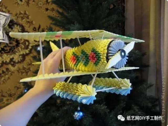 三角插立式纸飞机来啦!