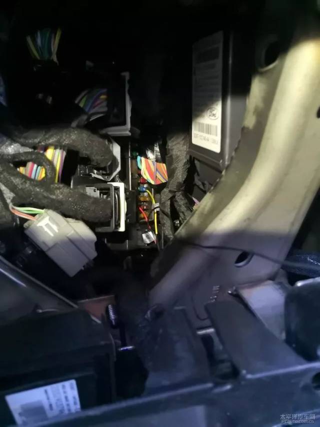 【保险盒】林肯mkx,mkc,mkz,大陆保险盒取电示意