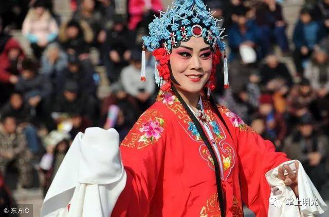 为什么说婊子无情,戏子无义?