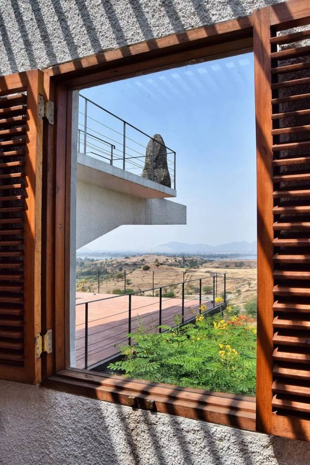 the plus:能和我们介绍一下spasms的设计理念吗?