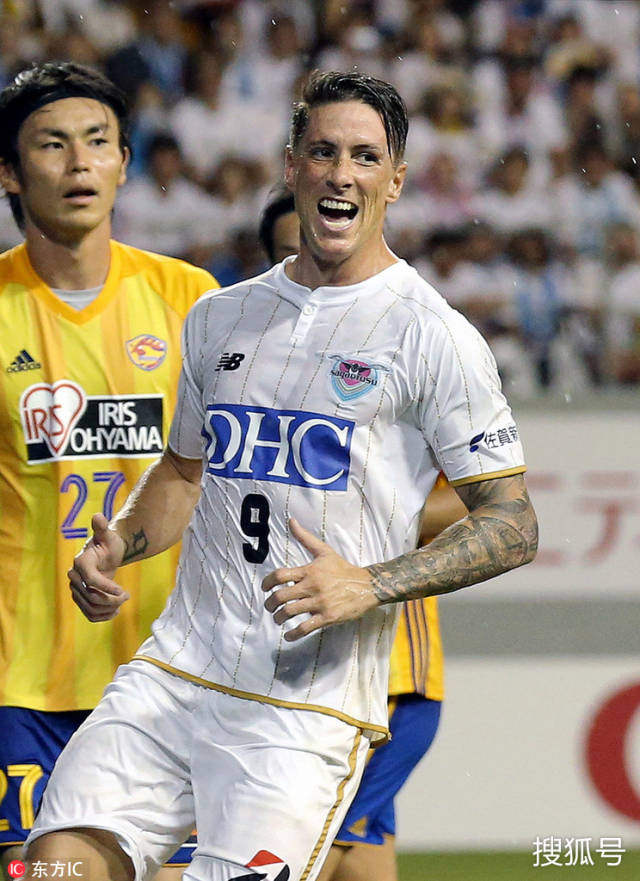 托雷斯替补完成首秀j联赛首秀 披9号战袍帅气依旧