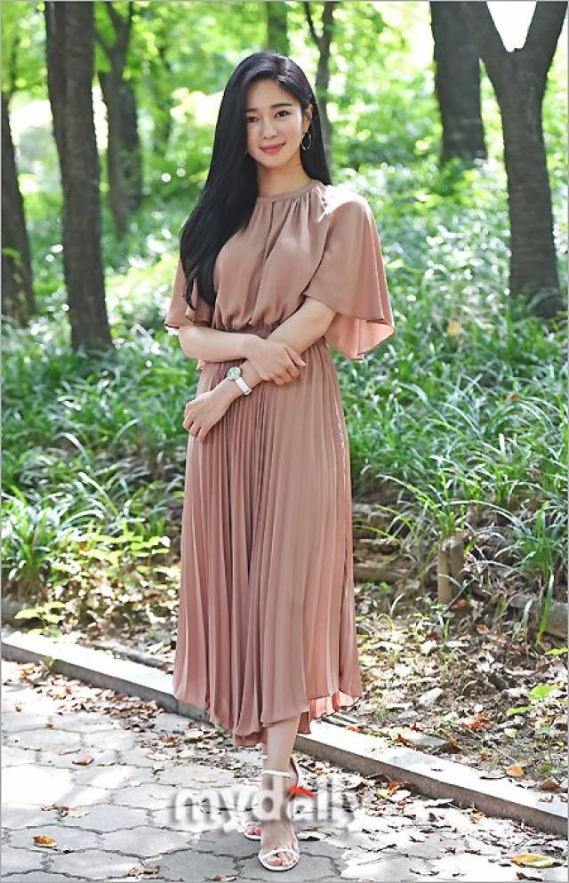 李伊利雅参加《汉谟拉比小姐》终映访谈会