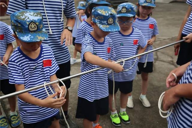 舰艇船艺太复杂,光是打绳结就把我们绕晕了