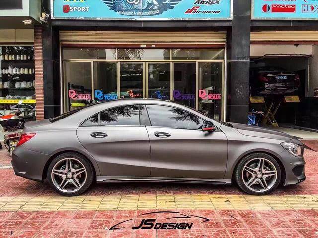 奔驰cla车身改色锻造哑光灰 帅的一塌糊糊 战斗感非常强