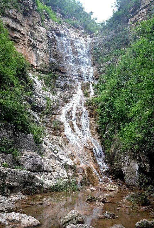 龙居瀑布