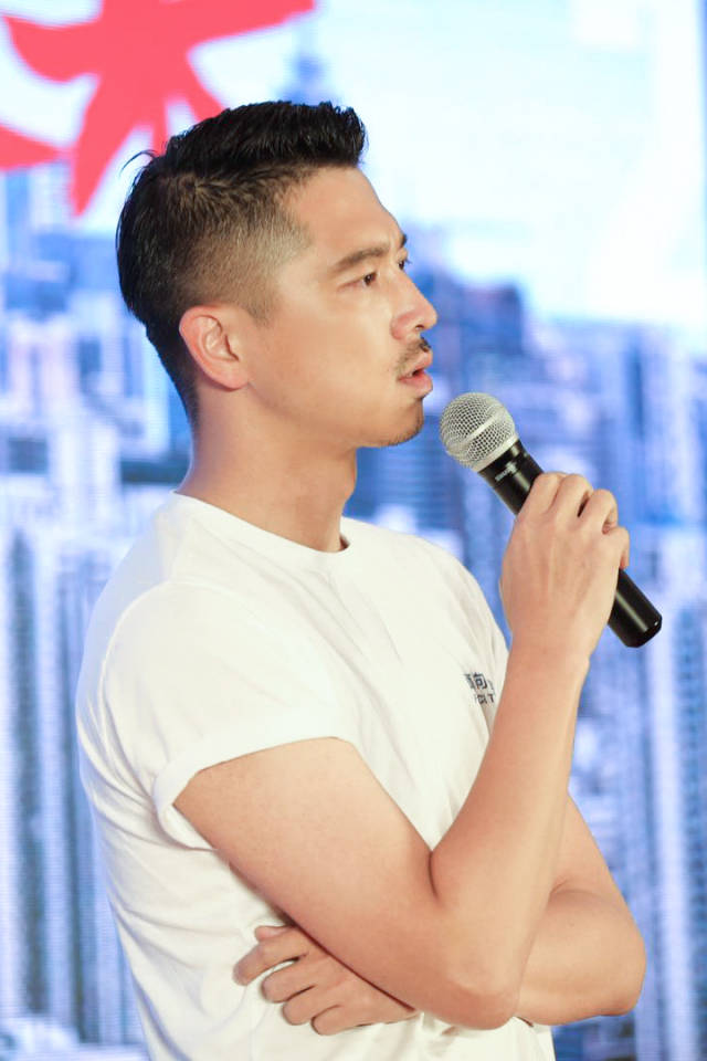 王雷《面向大海》新片发布 诠释"中国奋斗"献礼时代_手机搜狐网