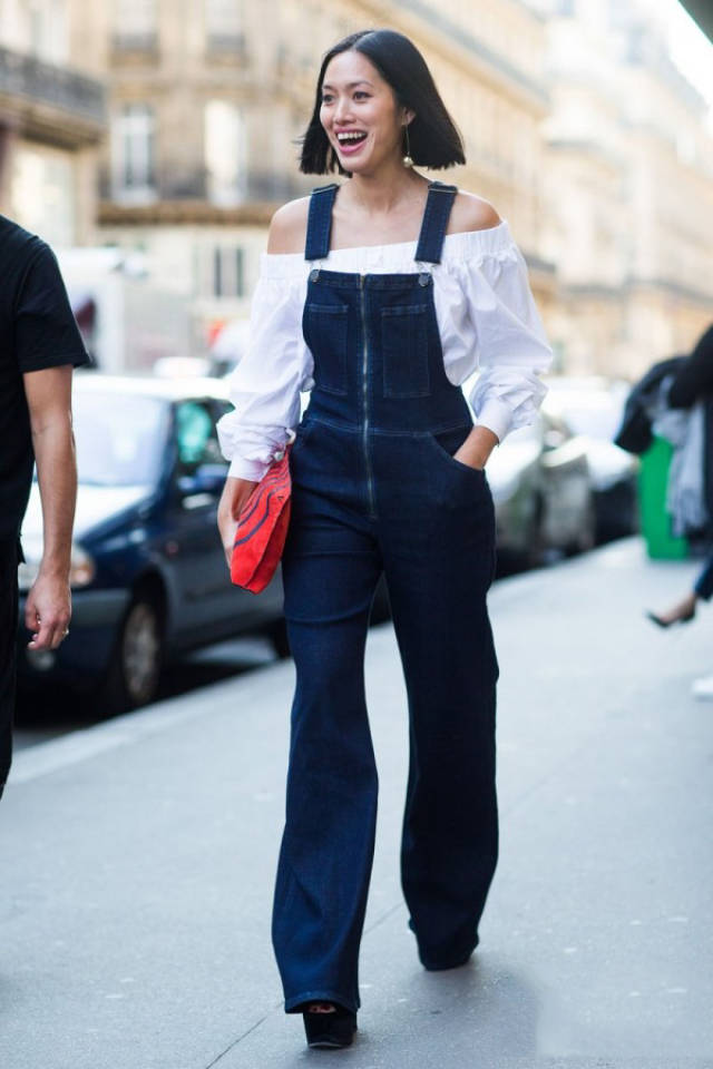 夏季背带裤搭配什么上衣?这样搭配清纯减龄