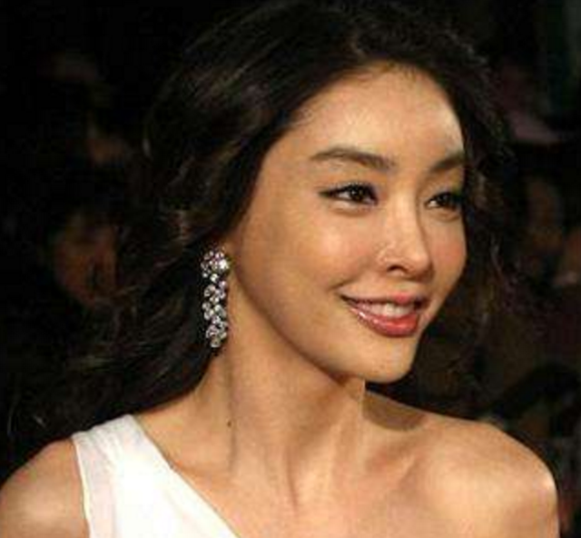 张紫妍案件中的上流人士再遭曝光,平均年龄都