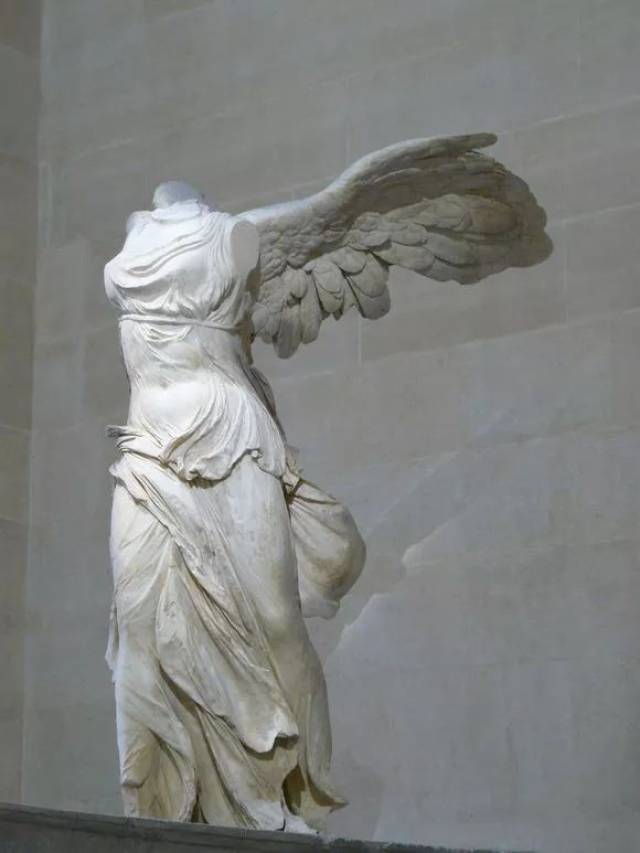 柏林胜利女神雕像图片
