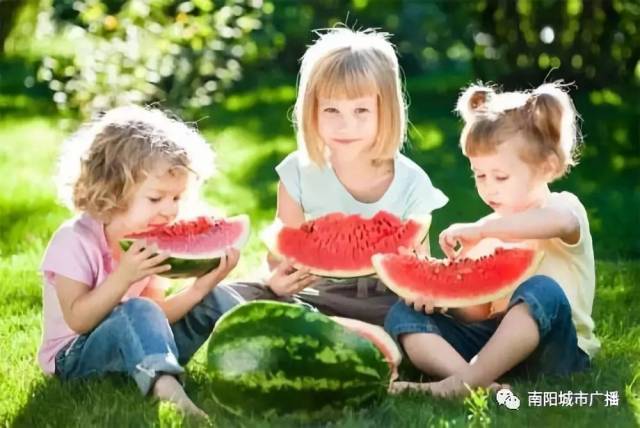 大壮和二妮儿在节目中等着大家! --