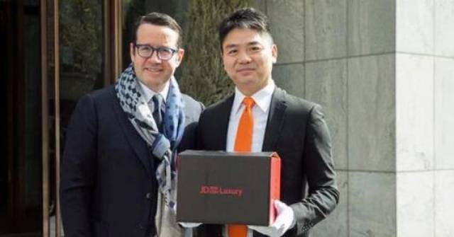 京东最高交易被刷新！土豪掷金1277万购买手表，刘强东亲自配送