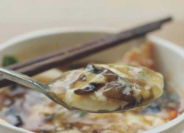 碗蒸豆腐脑上线!中山广场这地方还有这么好的早晨店!