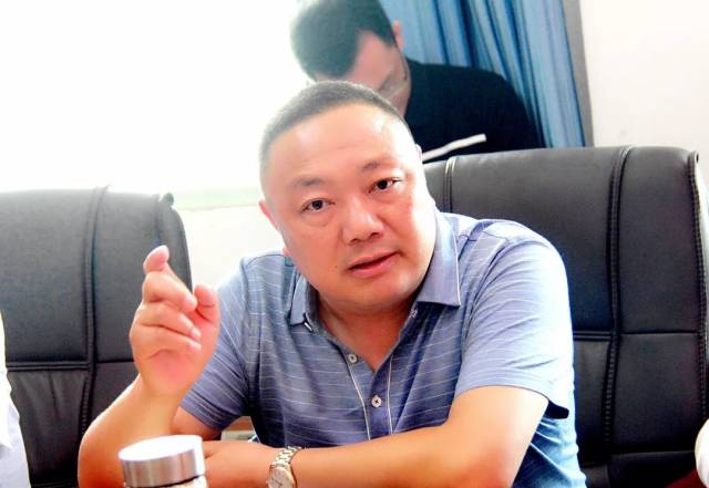 何支刚,席宁到中界镇专题调研重点项目建设工作