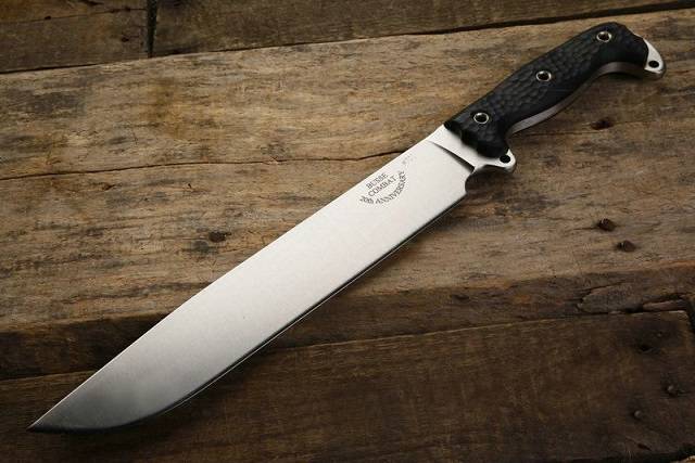 作战"最毒"军刀:"狗腿刀"最独特,第2款赫赫有名,来自中国