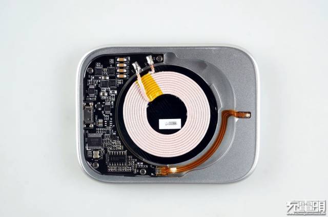 sugar lady化妆镜无线充电器拆解评测