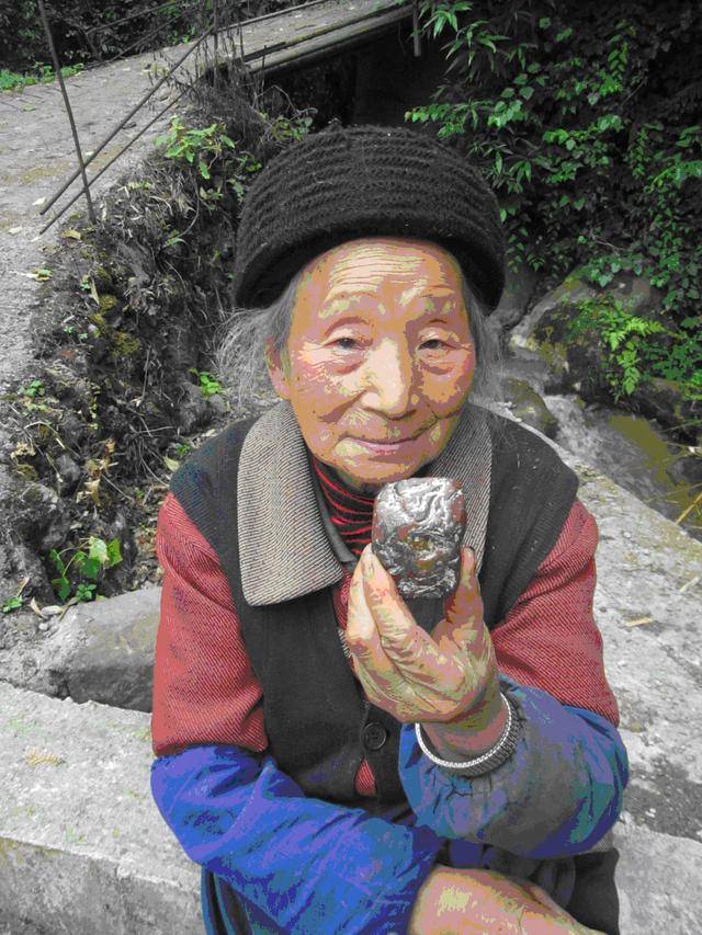 黑龙江教师栾国忠:我在成都发现火星陨石?