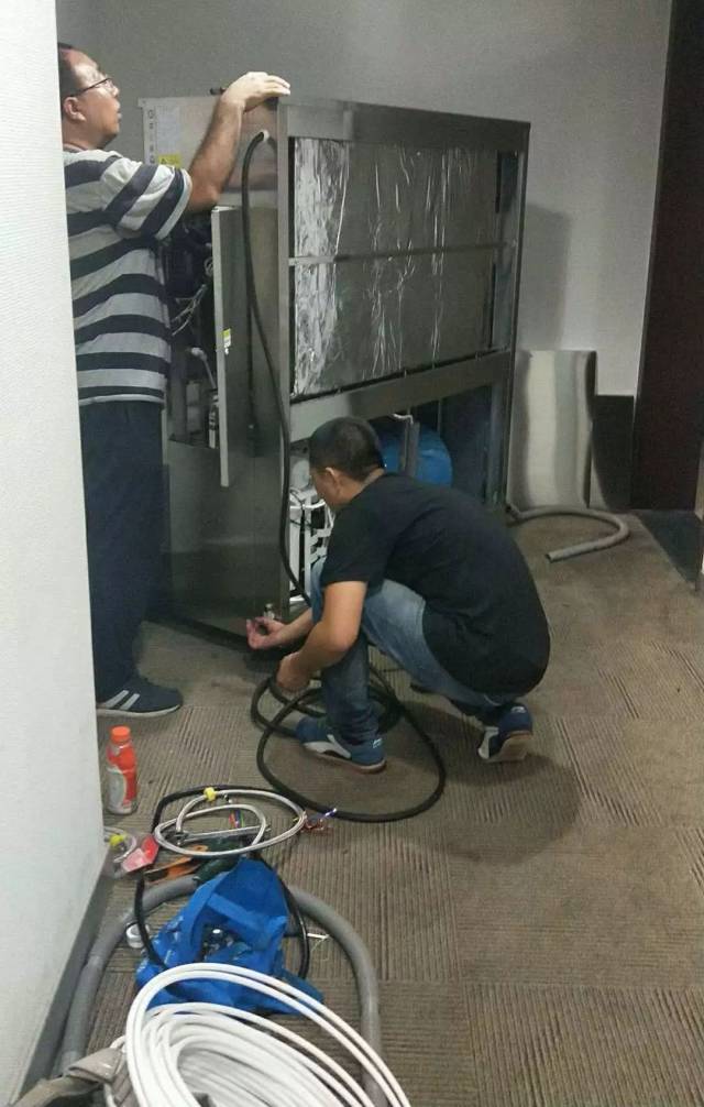 明德新闻|图书馆开水器已全部更换完毕