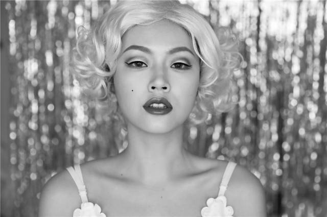 今天用于妆容的蜜丝佛陀限量好莱坞礼盒 (包括梦露妆,赫本妆,泰勒妆