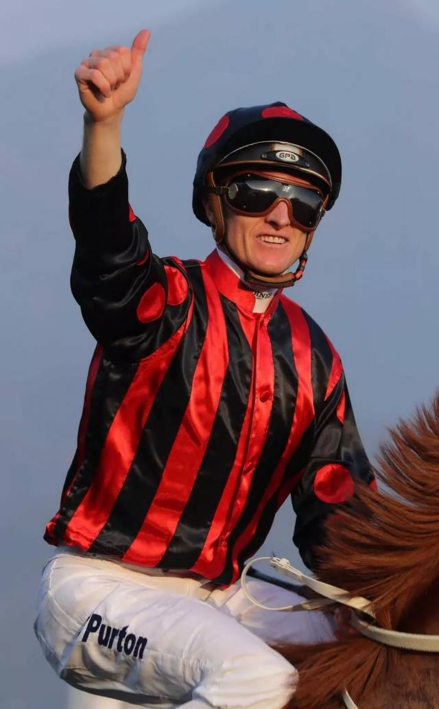 【靓相集】冠军骑师潘顿