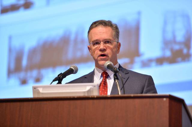 杭州海关开启"爱心通道" 台风天保障急救病人快速通关(图)