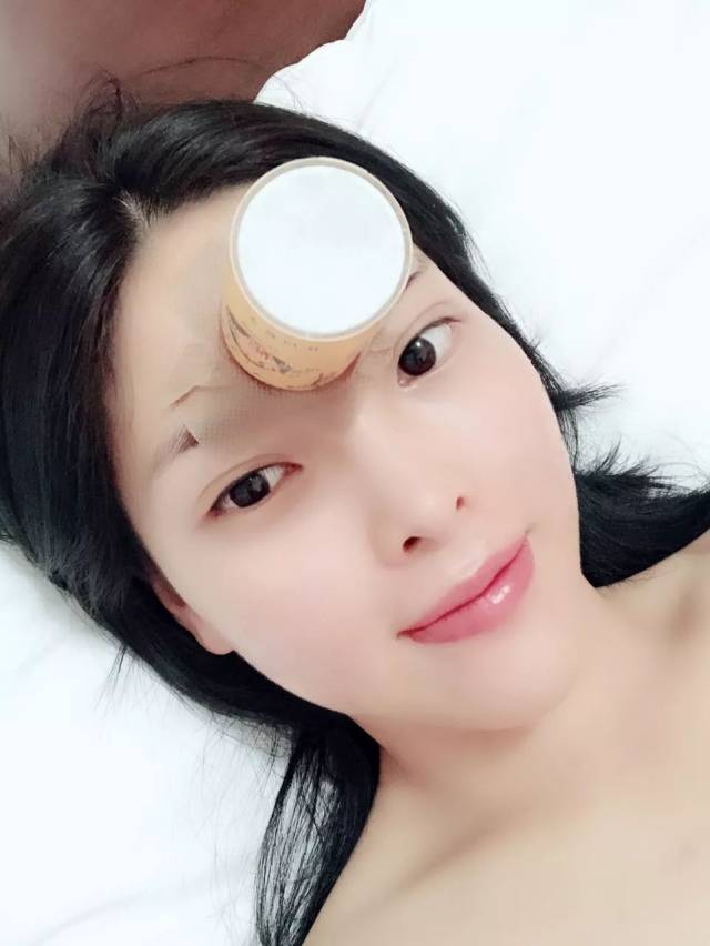 穴位请参考穴位图 艾灸的美在几个方面: 1,滋润皮肤:可加速皮肤的血液