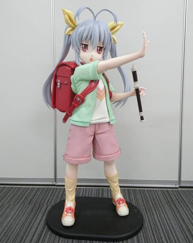 11区举办等身大手办展示会 这些"老婆"你最喜欢哪一个?