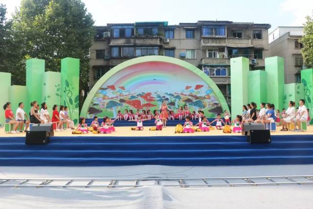 市义工联获赠遵义市红花岗区小花幼儿园价值10万元爱心教育经费
