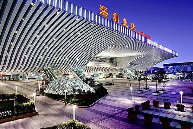 深圳北高铁站