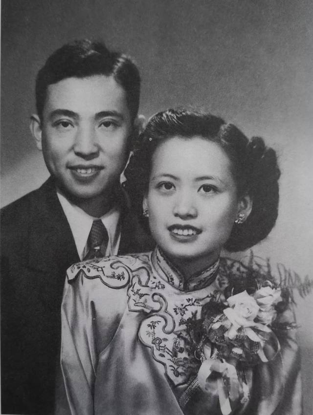 穆旦与周与良,1949年12月23日在美国佛罗里达州小城jacksoonville结婚