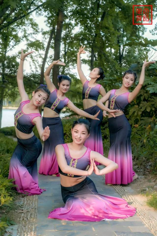 干货|傣族舞"三道弯"