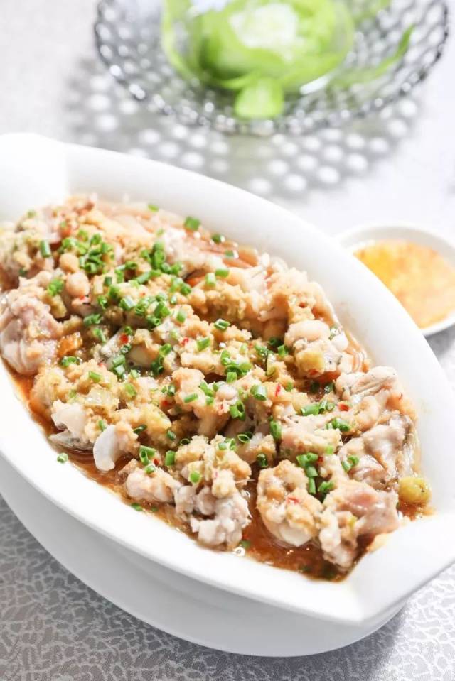 清蒸的口味保留下 牛蛙的原汁原味