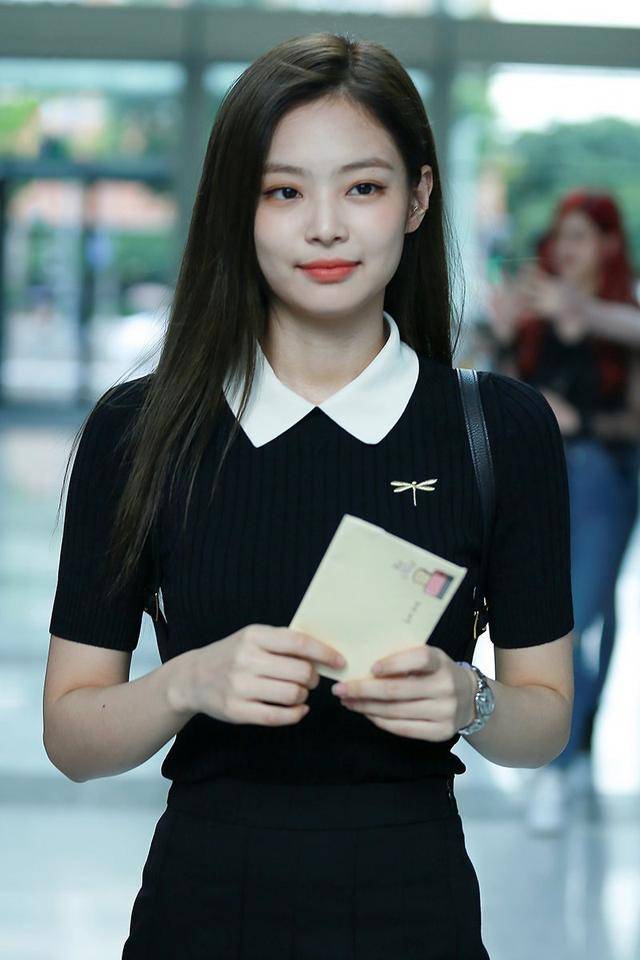 妝哭花了還被誇可愛?jennie擁有rm成員也無法抵抗的高級美