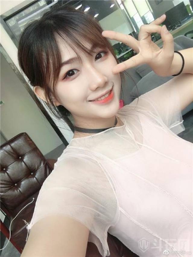 钟婷xo真名叫什么抖音钟婷xo多大哪个学校的