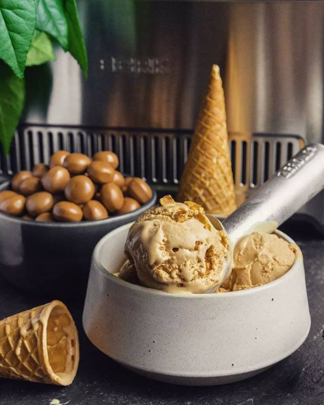 前几天你做的焦糖酱有用了——焦糖冰淇淋配方(已打包·可下载)