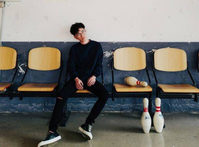 骚白纯白是亲兄弟?