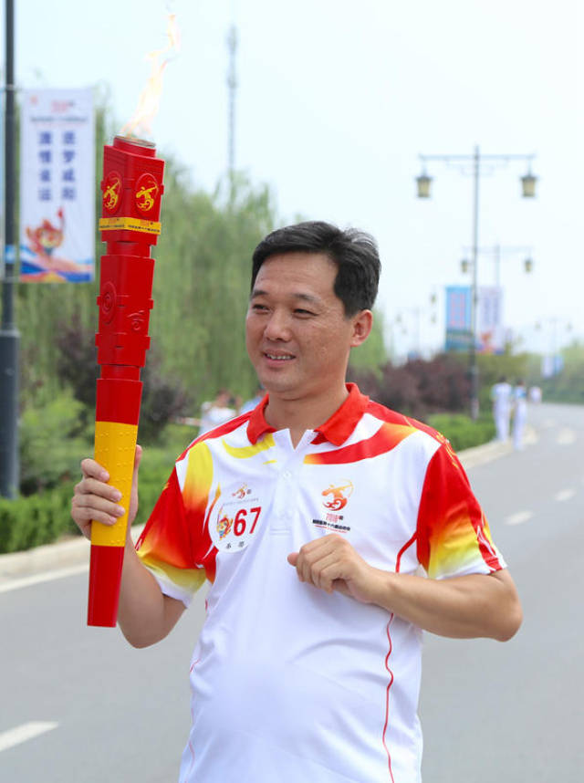 看这里!陕西省十六运火炬传递秦都首站80位火炬手最全记录