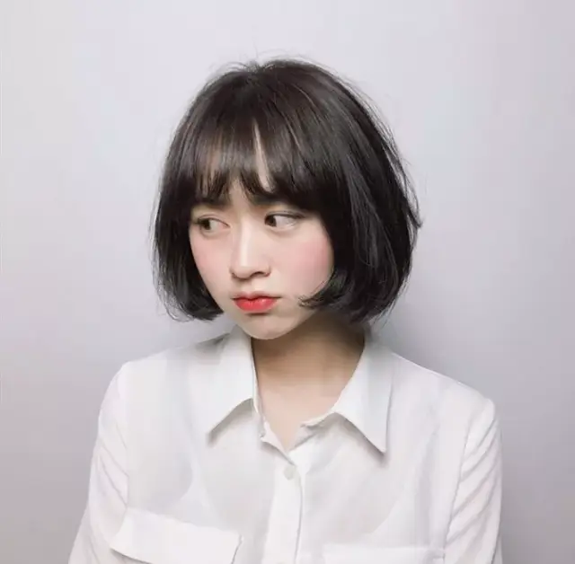 "学生头"短发
