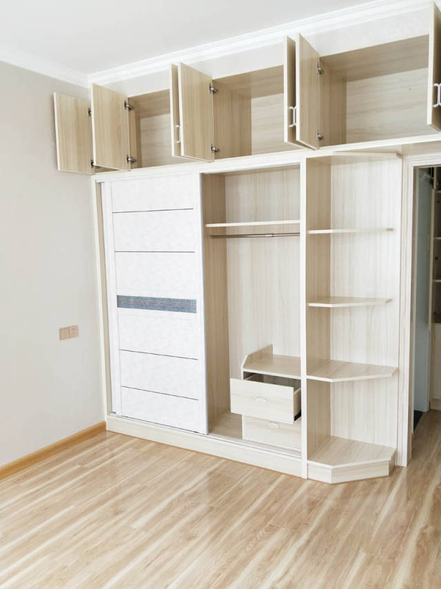 老公偏要全屋贴瓷砖和全屋打柜子,装修完了才发现真是明智!